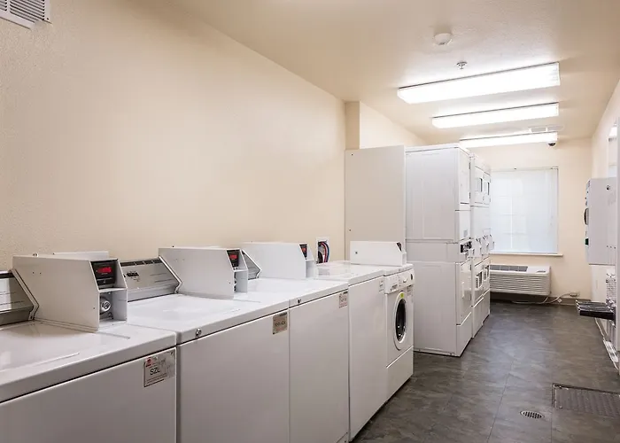 Value Place Peoria Hotel