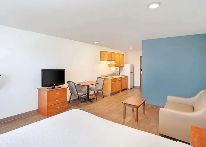Value Place Peoria 2*